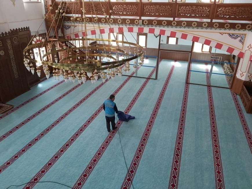 Pursaklar Municipality Intensifies Mosque Cleaning During Ramadan: 'We Will Continue Our Efforts for Healthy Worship Spaces'