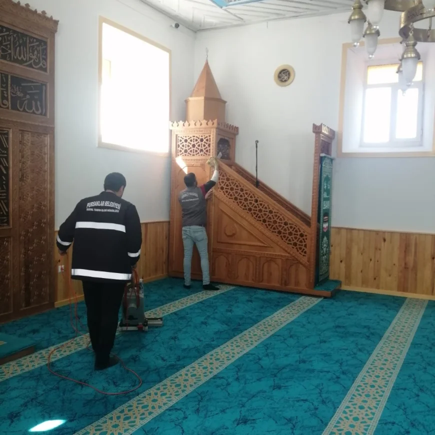 Pursaklar Municipality Intensifies Mosque Cleaning During Ramadan: 'We Will Continue Our Efforts for Healthy Worship Spaces'