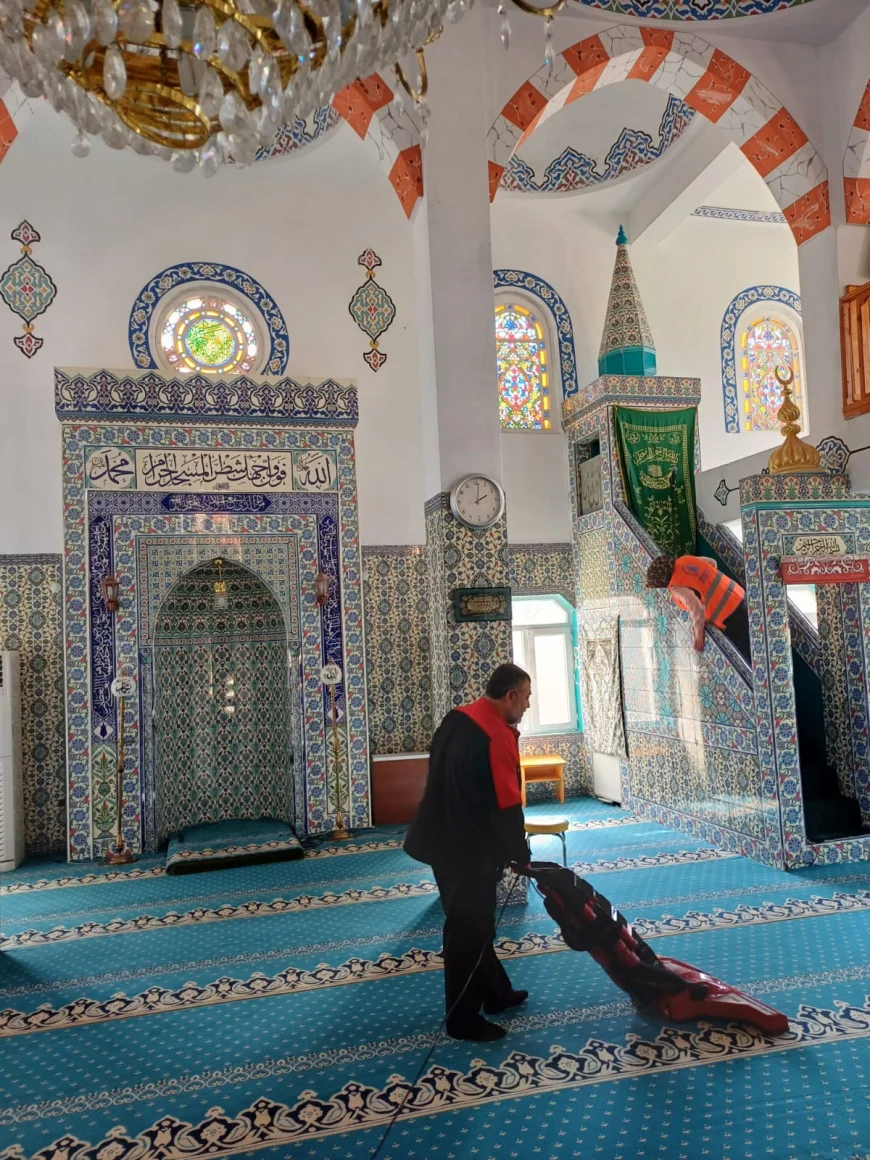 Pursaklar Municipality Intensifies Mosque Cleaning During Ramadan: 'We Will Continue Our Efforts for Healthy Worship Spaces'